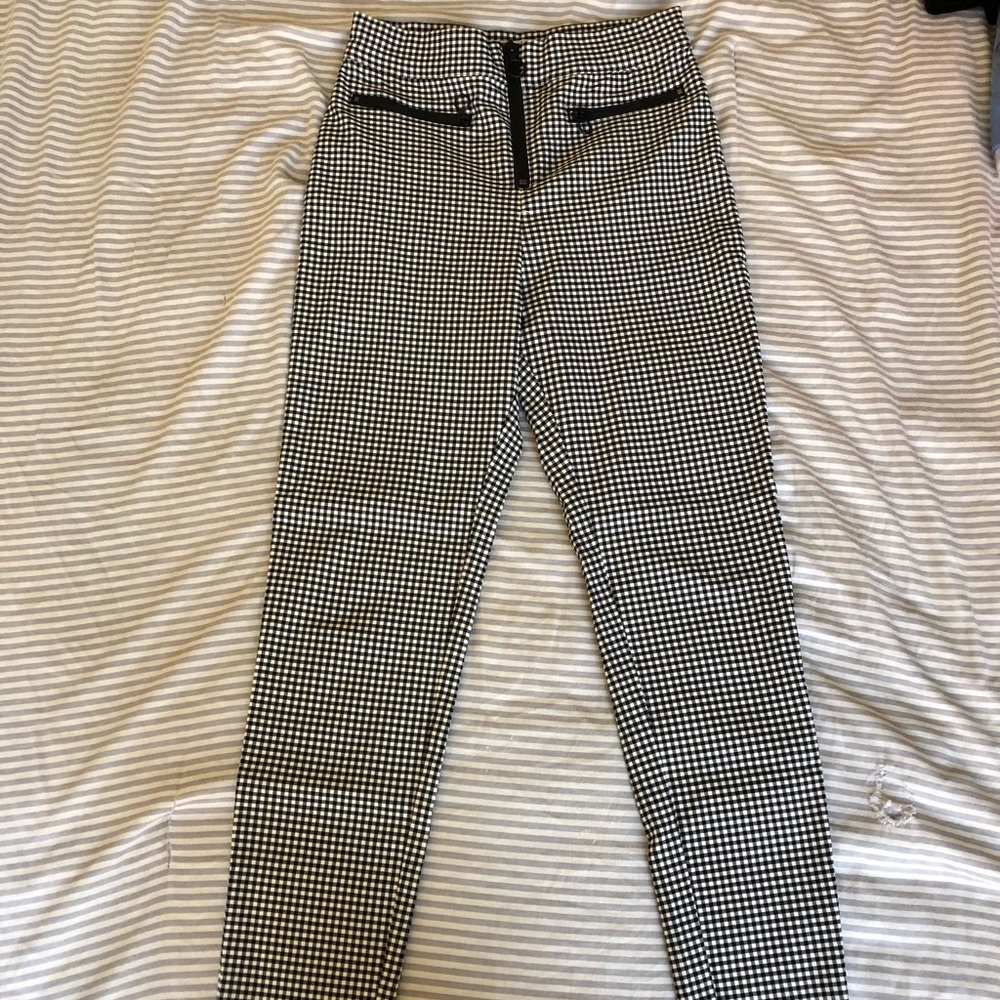 Gingham pants tights leggings style